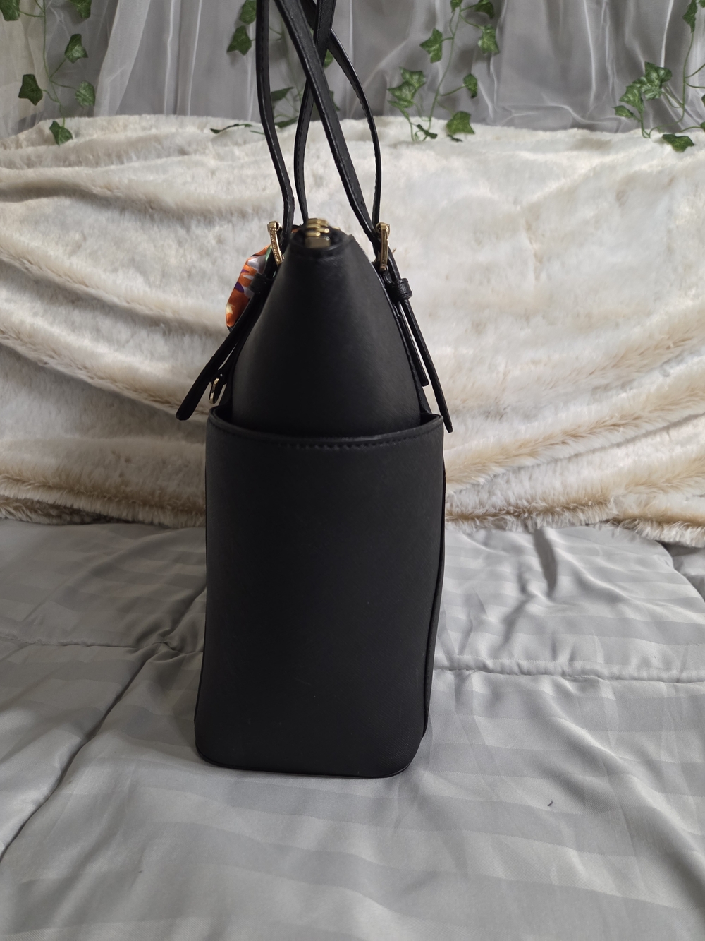 Michael Kors Charlotte Large Top Zip Tote - Picture 5 of 16